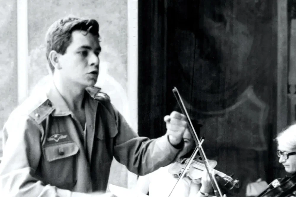 Jiří Bělohlávek řídí Orchestra Puellarum Pragensis