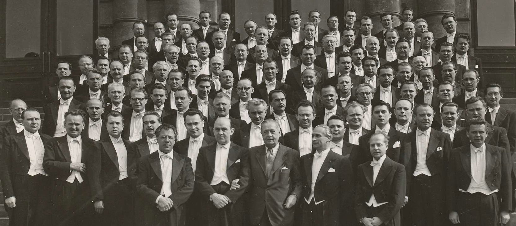 Obrázek orchestr-ceska-filharmonie-60-leta-20-stoleti.jpg