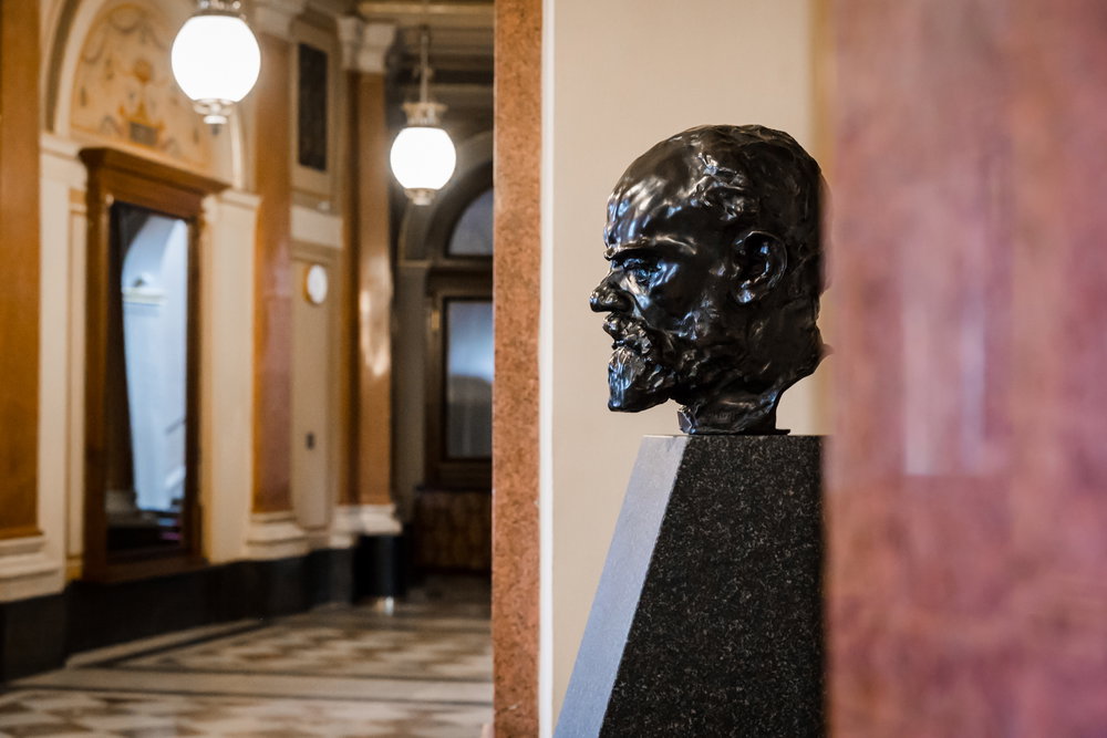 Busta Antonína Dvořáka v Rudolfinu
