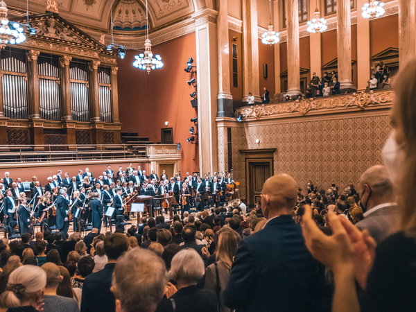 Ilustrační obrázek článku 'Česká filharmonie dynamicky navazuje na mecenáškou tradici'