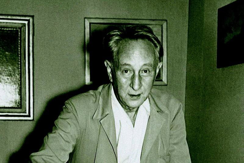 Bohuslav Martinů v&nbsp;pracovně