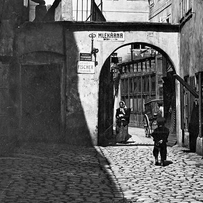 4. U Červeného páva