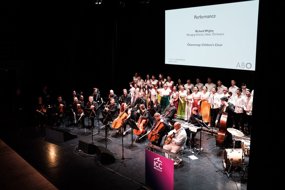 Čhavorenge, hudebníci České filharmonie a&nbsp;hosté zahajují konferenci Asociace britských orchestrů v&nbsp;Belfastu