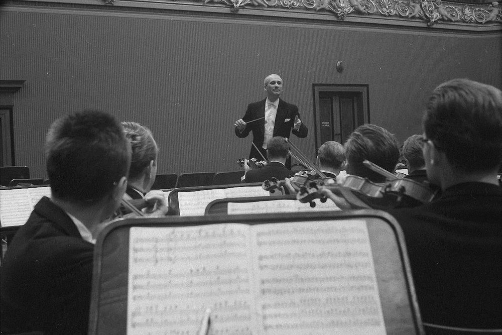 Karel Ančerl diriguje Českou filharmonii
