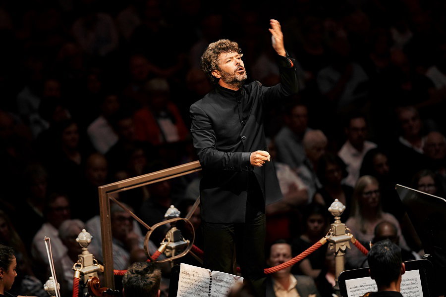 Obrázek rco-young-concertgebouw-2019-08-23-215046-dsc04836-milagro-elstak.jpg