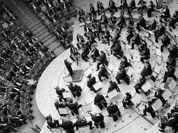 Ilustrační obrázek článku 'Německý týden České filharmonie ve&nbsp;fotografiích Petra Kadlece'