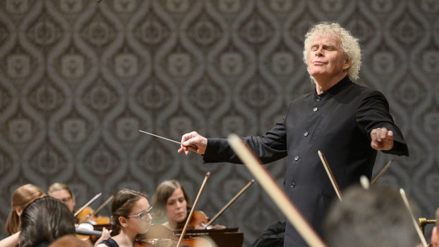 Tři programy plné hudby. Rezident České filharmonie Simon Rattle preferuje dlouhodobé vztahy