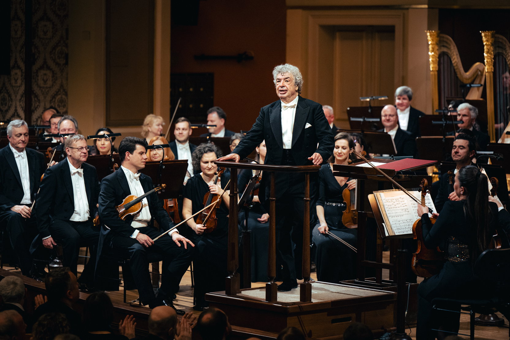 Foto: Česká filharmonie a šéfdirigent Semjon Byčkov