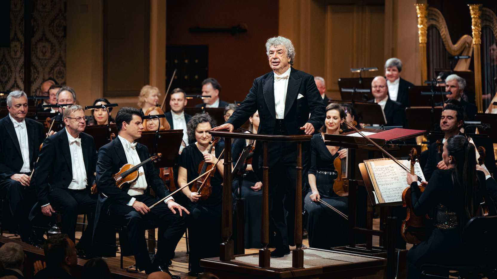 Foto: Česká filharmonie a šéfdirigent Semjon Byčkov