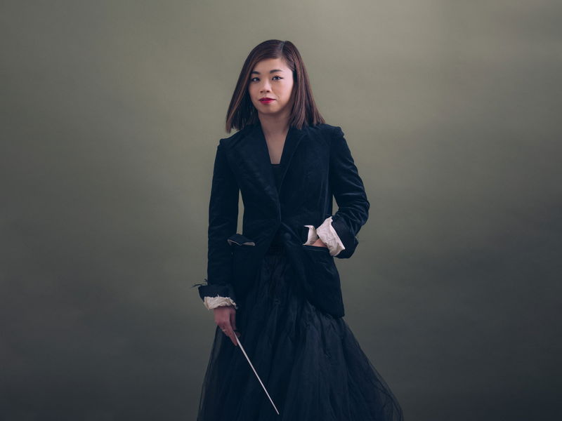Ilustrační obrázek článku 'Conductor Elim Chan Makes Her Debut with the Czech Philharmonic'