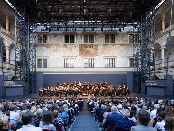 Ilustrační obrázek článku 'Mecenášský kaleidoskop 1/130'