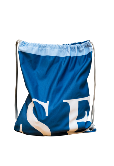 Upcycled vaky s motivy předchozích sezon