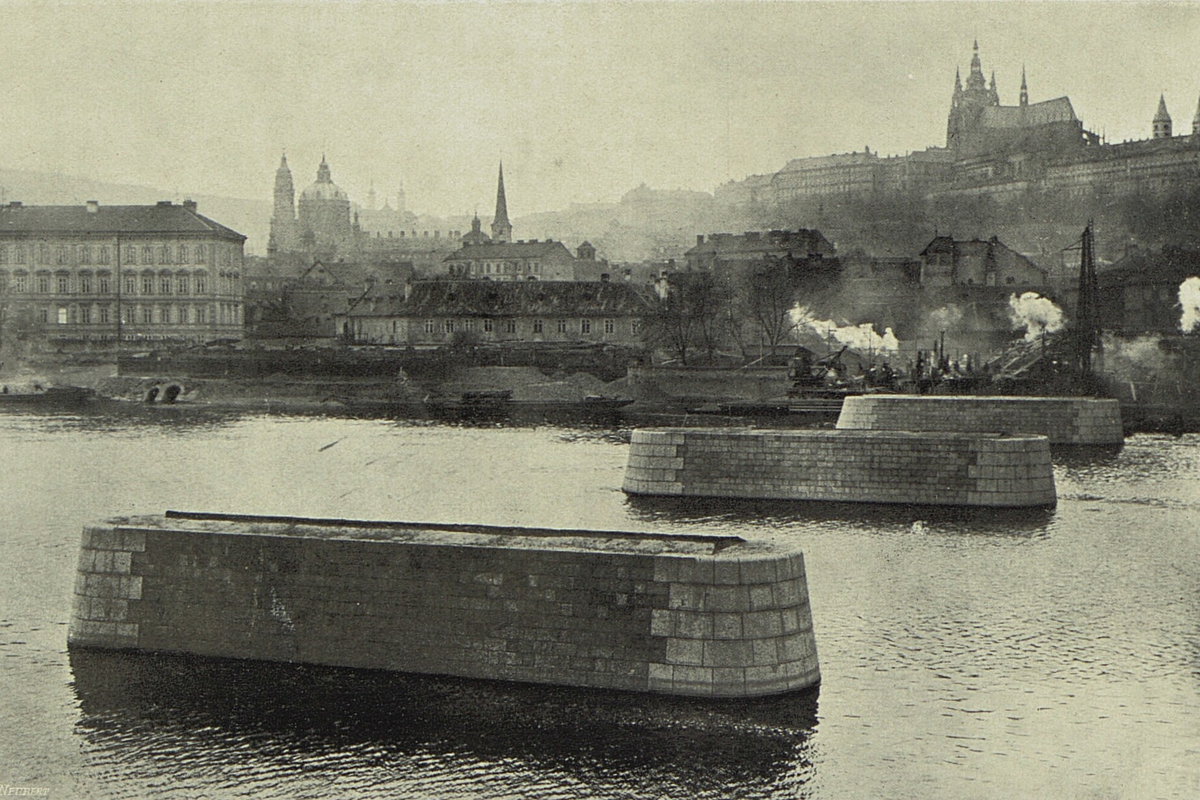 Foto: Stavba Mánesova mostu