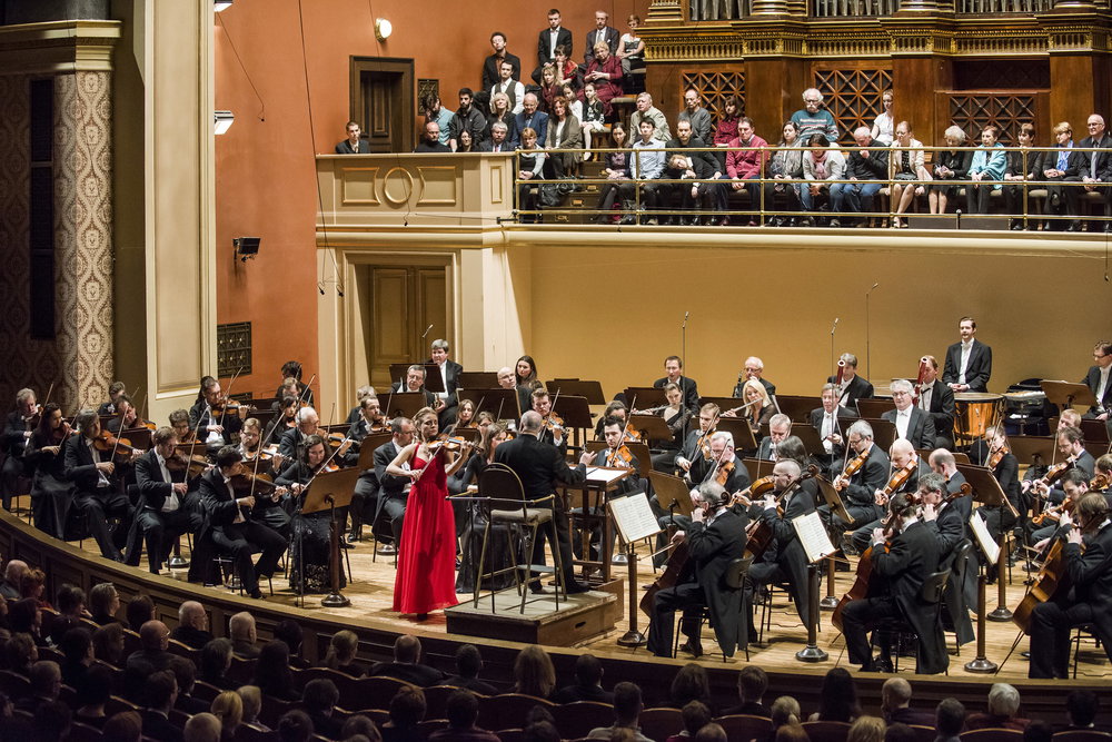 Česká filharmonie, dirigent David Zinman a Julia Fischer v Rudolfinu, 13. 5. 2015