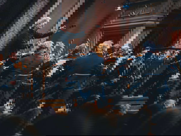 Ilustrační obrázek článku 'Česká filharmonie je nominována na cenu Orchestr roku 2024'