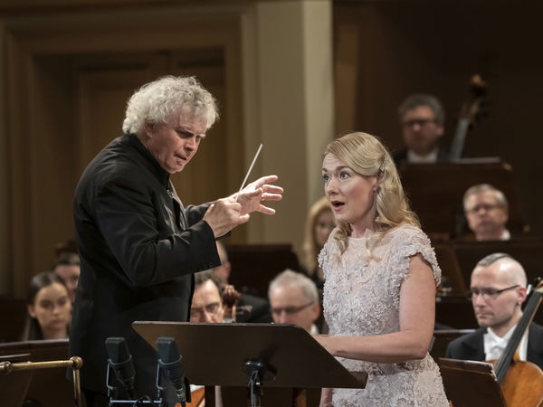 Ilustrační obrázek článku 'Simon Rattle and Magdalena Kožená in Prague'