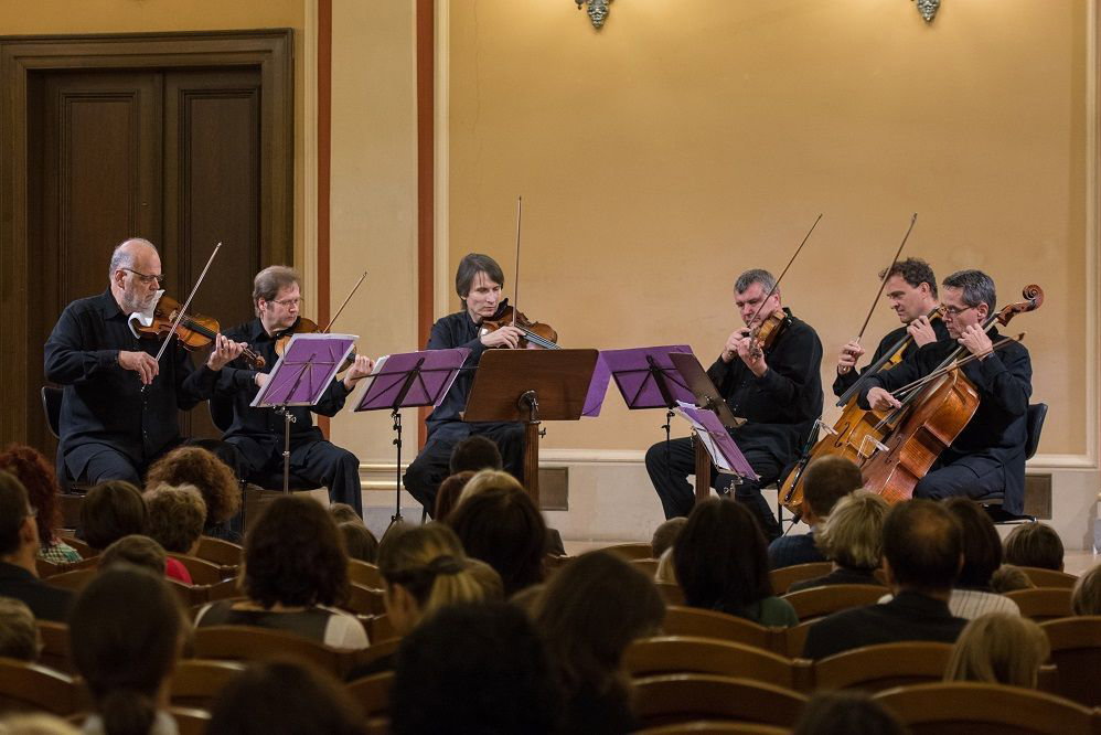 Smyčcové sexteto českých filharmoniků