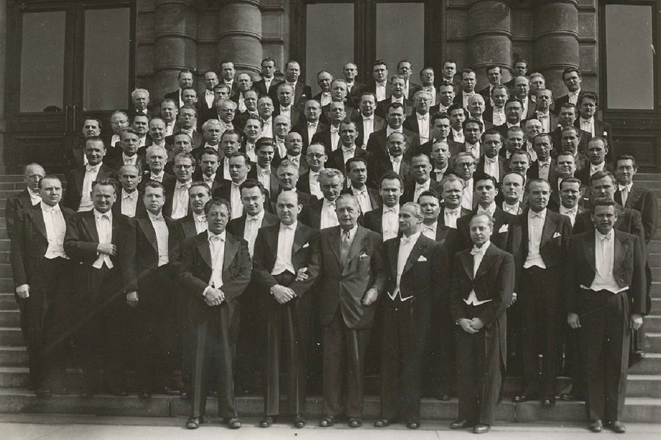 Obrázek skupinova-fotografie-ceske-filharmonie.jpg