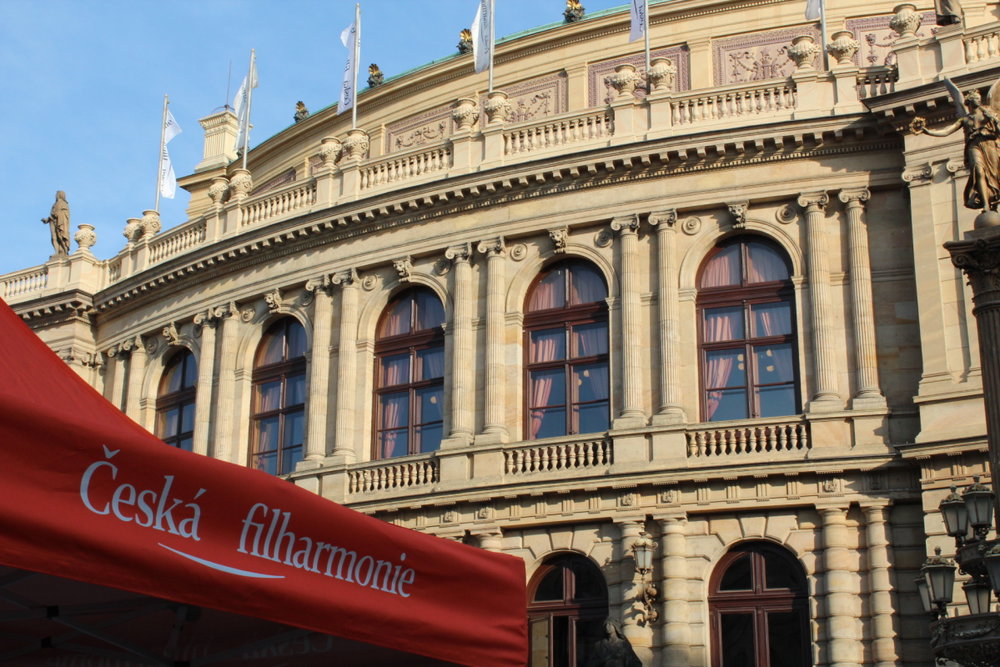 Rudolfinum čeká...