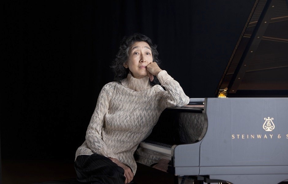 Obrázek mitsuko-uchida-foto-decca-justin-pumfrey-1.jpg