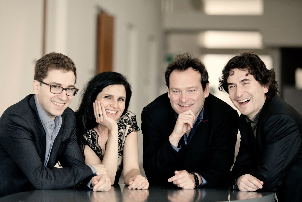 Belcea Quartet patří v současnosti mezi jeden z nejlepších souborů vůbec. Místem jejich pobytu je sice Londýn, složení je ale velmi mezinárodní. Pro svůj debut v rámci ČSKH si hudebníci vybrali Mozarta, Szymanowského a také skvělého českého klavíristu Miroslava Sekeru. Ten se připojí na Dvořákův Klavírní kvintet č. 2 A dur.