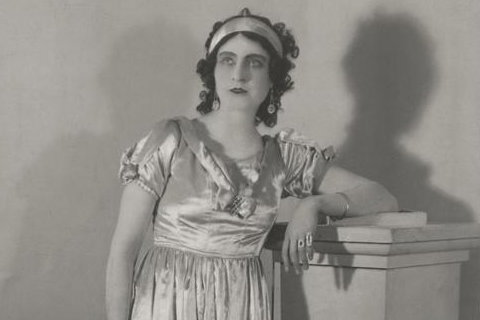 Betty Fibichová v roli hraběnky z opery Pytlák