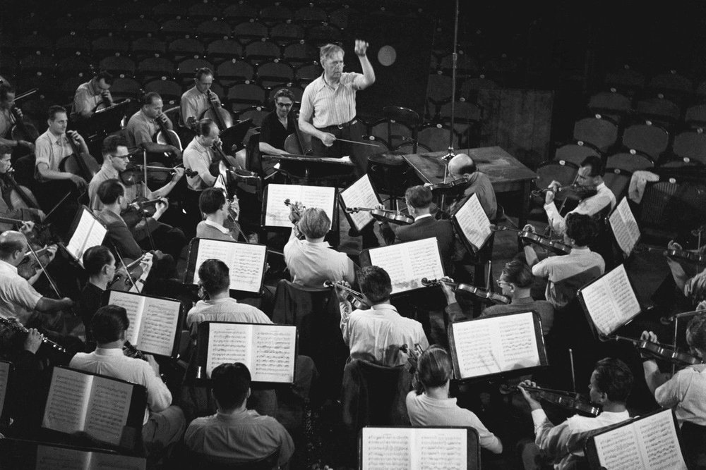 Václav Talich při natáčení s Českou filharmonií v roce 1953