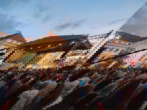 Ilustrační obrázek článku 'Open Air koncert 26. 6. rozezní Hradčanské náměstí'