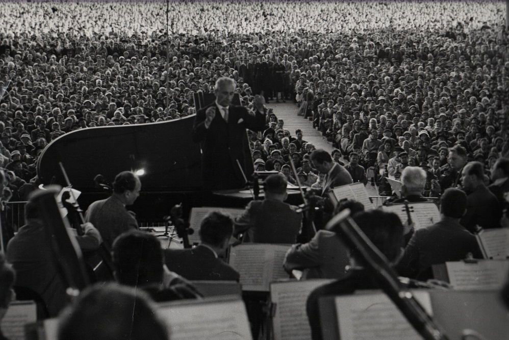 Na turné s Českou filharmonií 1959