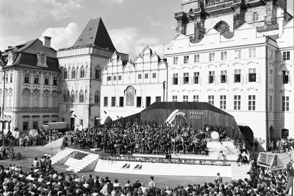 Koncert vzájemného porozumění na Staroměstském n��městí
