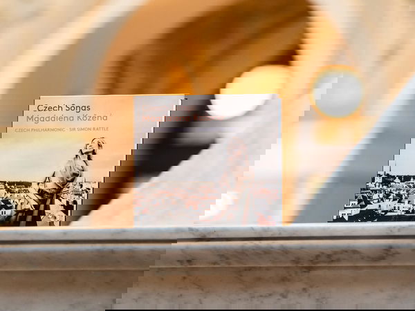 Ilustrační obrázek článku 'Vydáváme nahrávku Czech songs Magdaleny Kožené a České filharmonie'