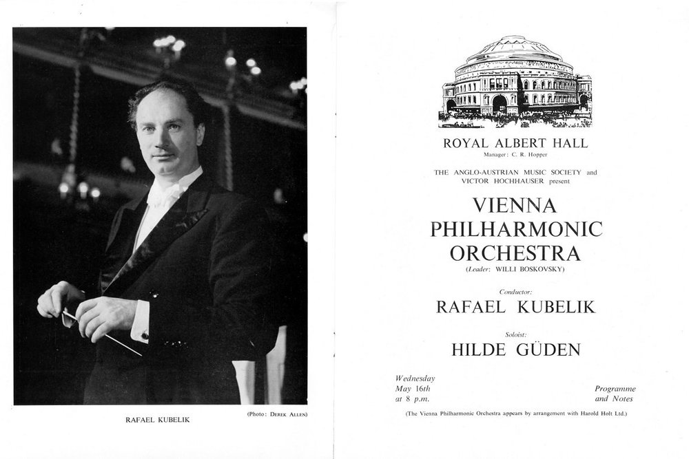 Plakát z vystoupení s Vienna Philharmonic Orchestra v londýnské Royal Albert Hall