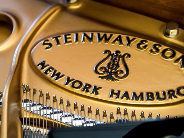 Ilustrační obrázek článku 'Hledání perfektního unikátu. Steinway&nbsp;&&nbsp;Sons, nová perla v&nbsp;nástrojovém parku Rudolfina'