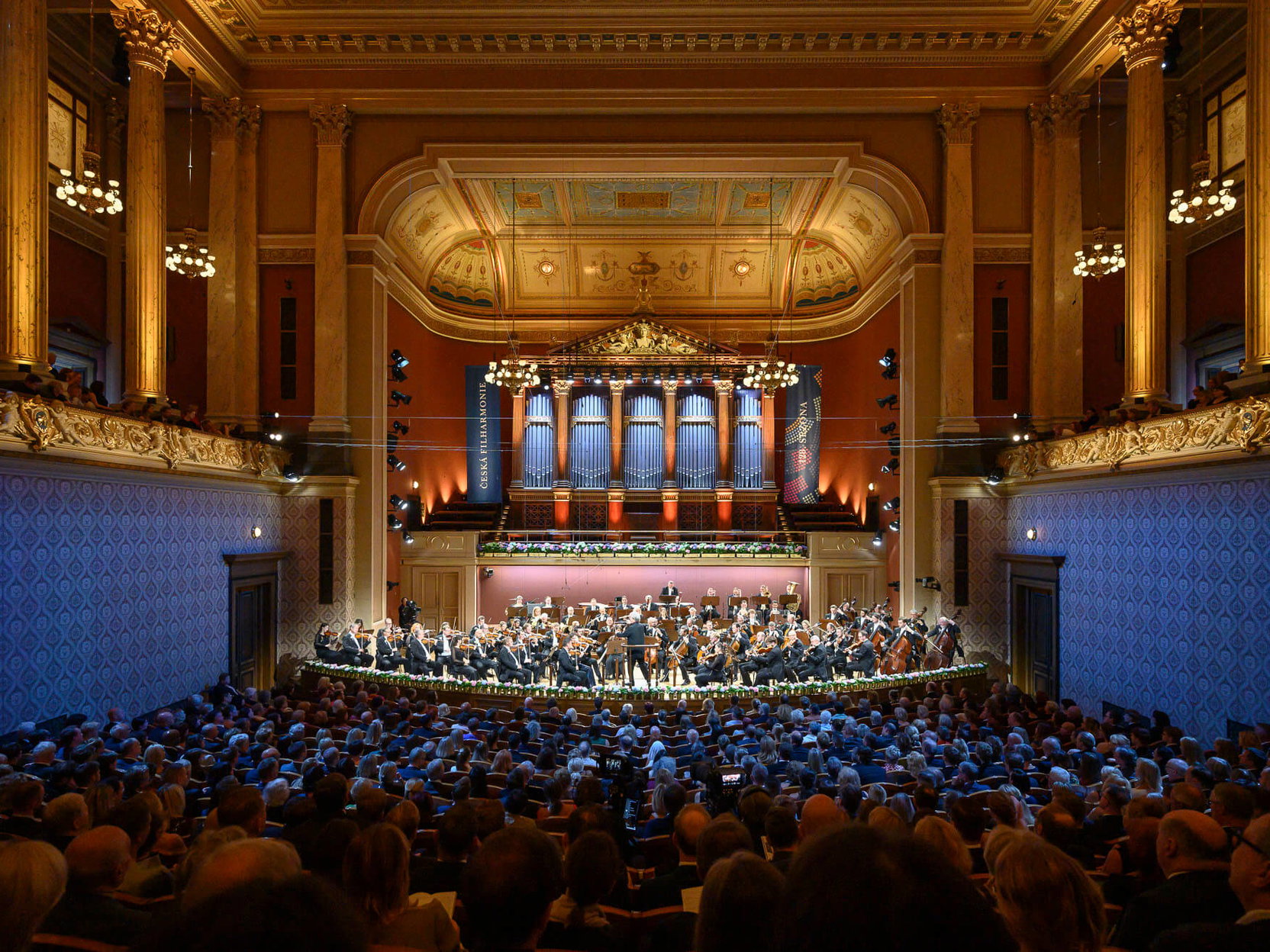 Become a part of the Czech Philharmonic!