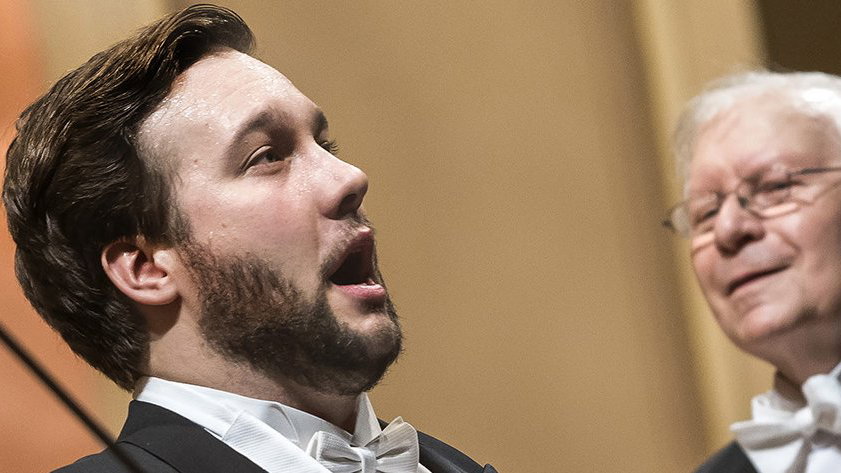 Jan Martiník při vystoupení s Českou filharmonií – Foto: Petr Kadlec