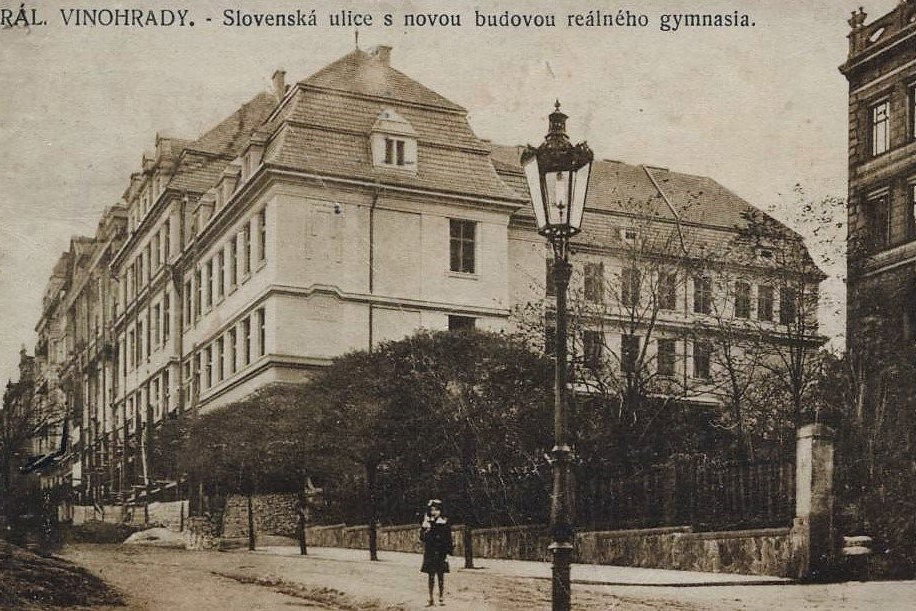 Reálné gymnázium na Vinohradech, do kterého chodil Karel Ančerl.