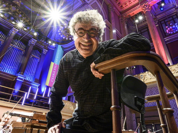 Ilustrační obrázek článku 'Semyon Bychkov: Nothing is worse than listening to music which crawls under the carpet'