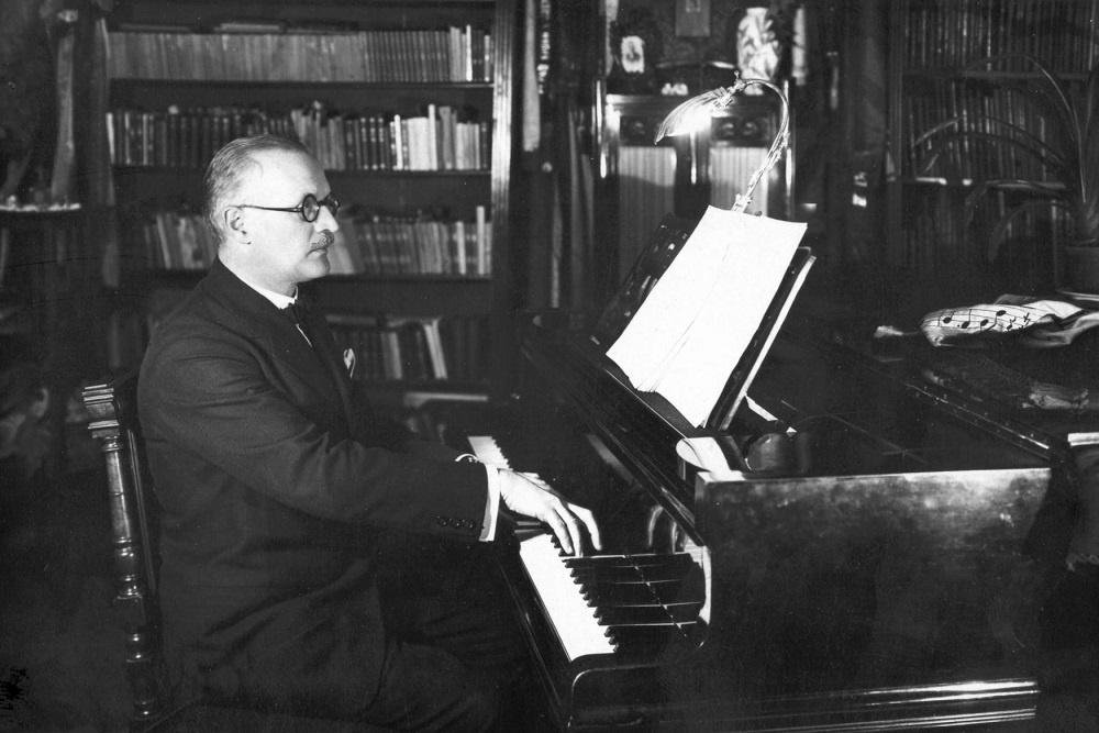 Otakar Ostrčil u piana