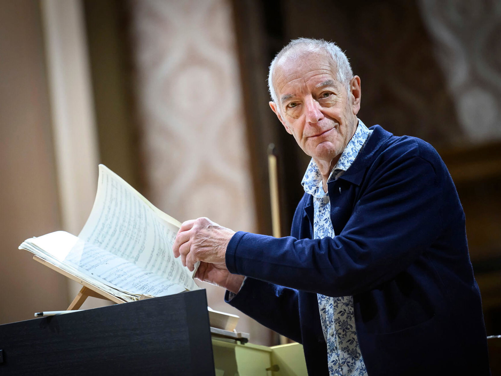 Nicholas Kraemer makes his debut with the Czech Philharmonic