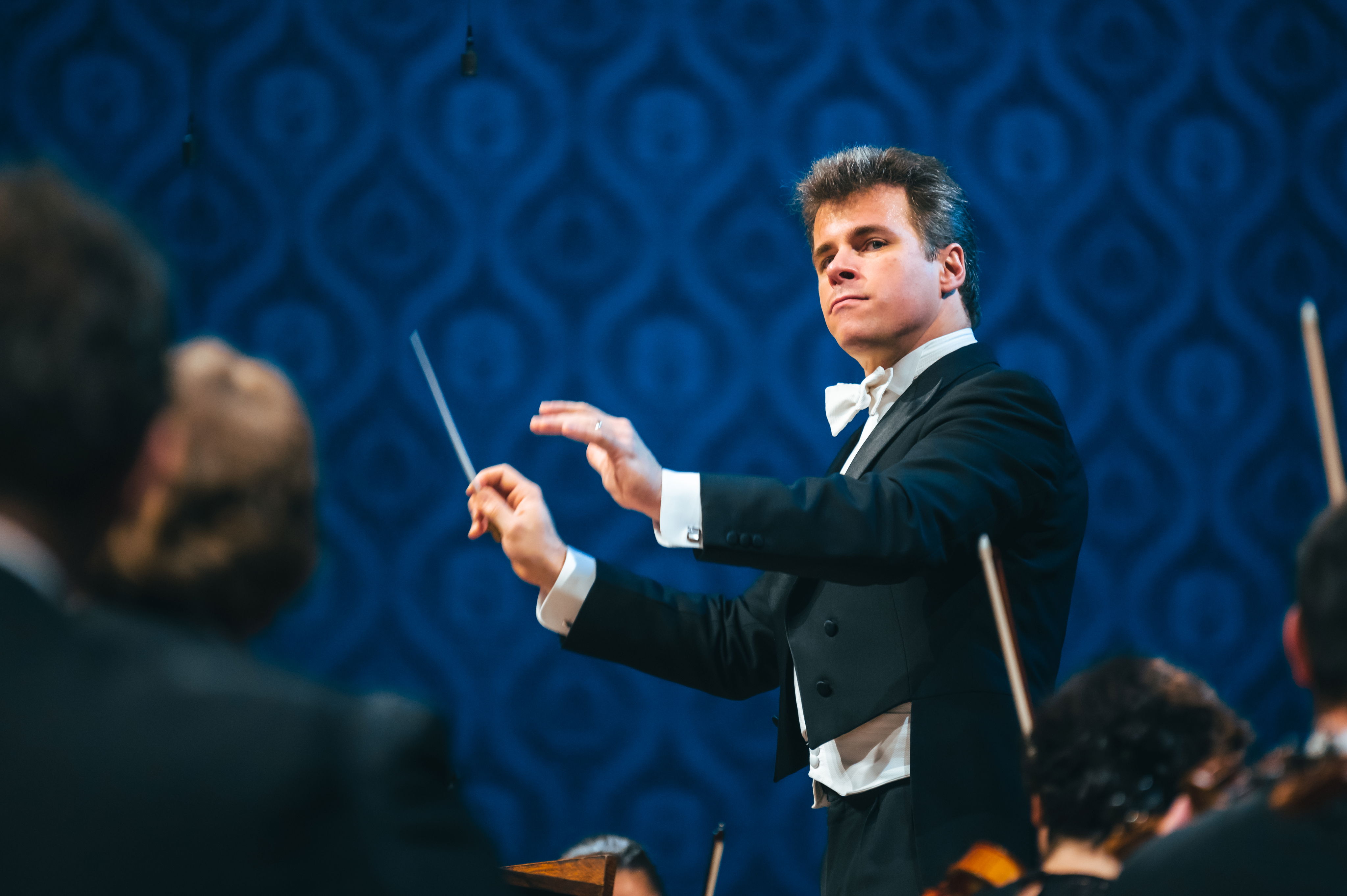 Ilustrační obrázek článku 'The Czech Philharmonic appoints Jakub Hrůša as Chief Conductor and Music Director from the 2028/2029 season'