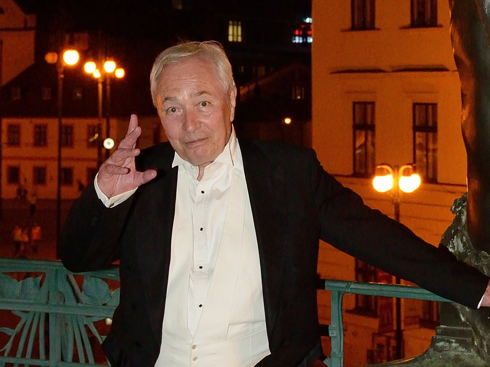 Farewell to conductor Libor Pešek