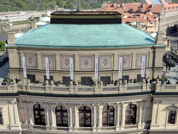 Ilustrační obrázek článku 'Terasa pro všechny. Rudolfinum se připravuje na ambiciózní renovaci'