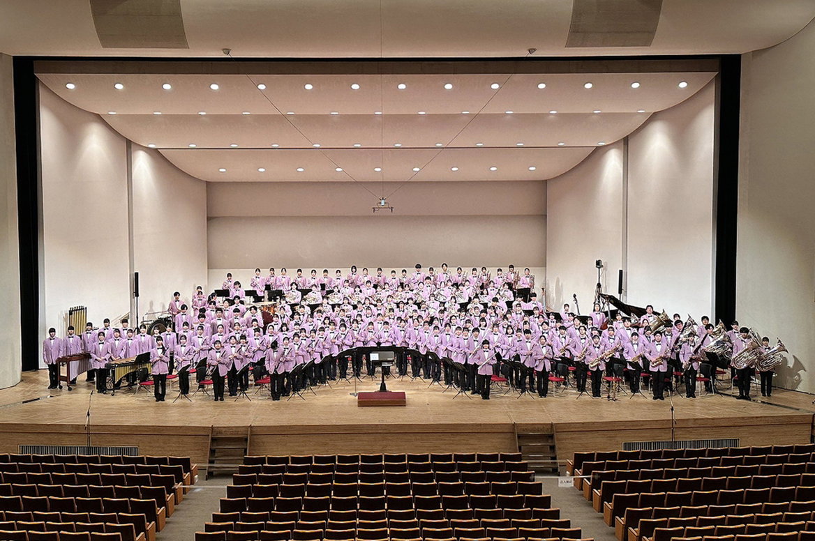  EIMEI WIND ORCHESTRA Japonese orchestra and Czech choirs
