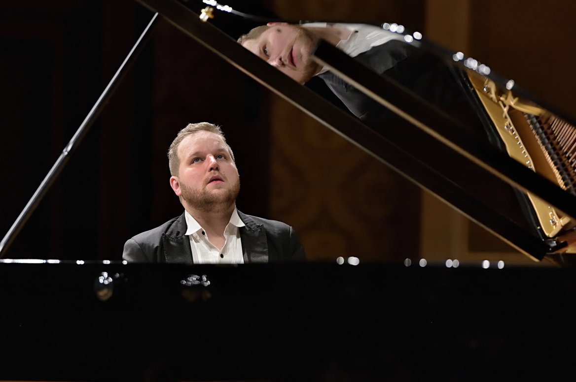  Lukáš Vondráček – klavírní recitál Symfonický orchestr hl. m. Prahy FOK