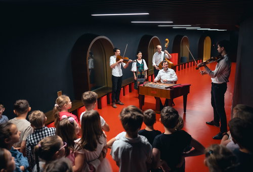 Fotografie ilustrujicí koncert - událost  Muzikanti, co děláte?
