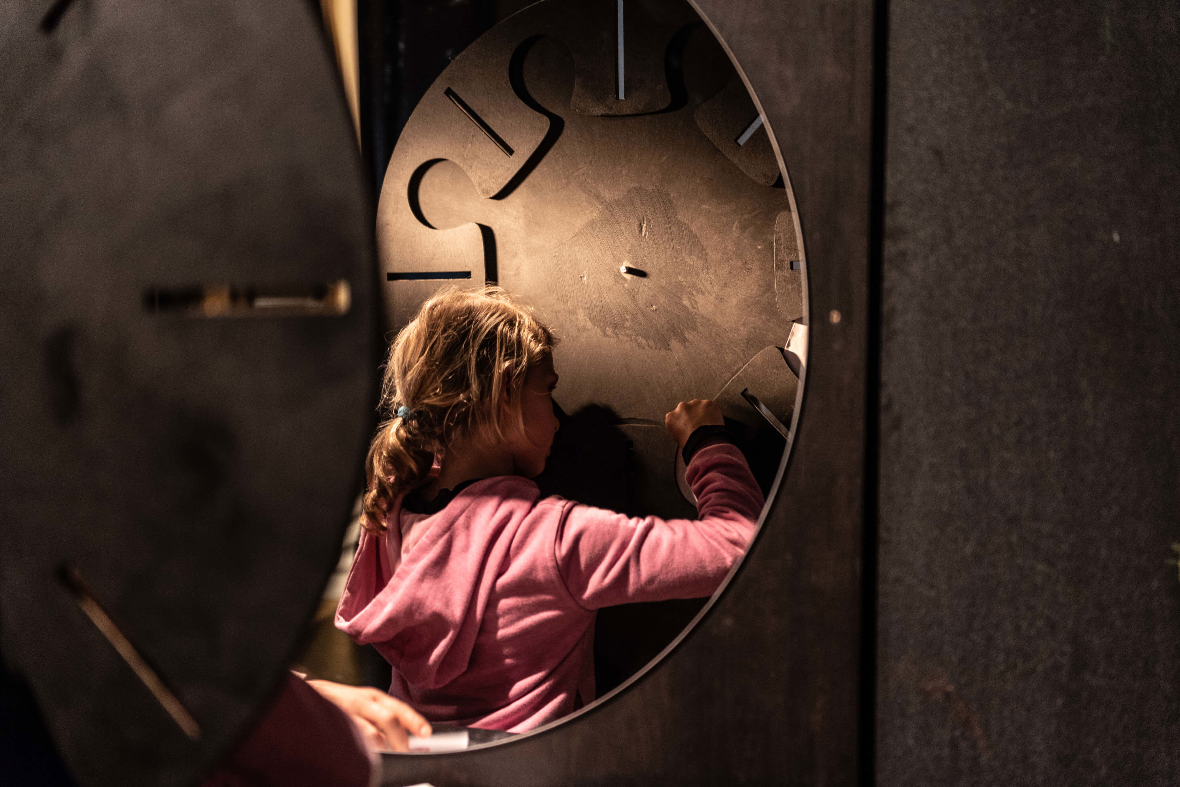  Cave Explorers – Art Workshop for Kids Antony Gormley / Pavla Melková