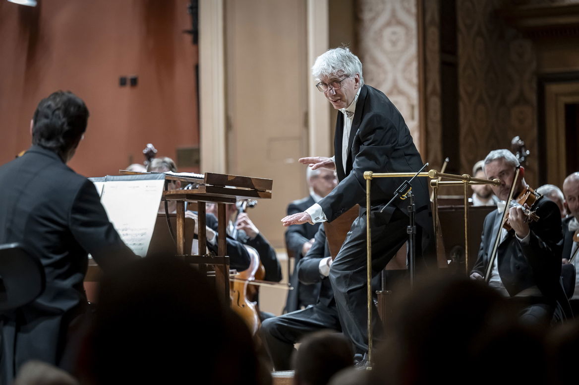  Czech Philharmonic Giovanni Antonini