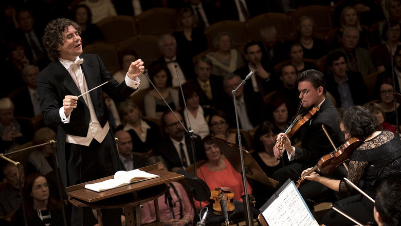 Fotografie ilustrujicí událost Česká filharmonie, Robin Ticciati, Vilde Frang • Dvořákova Praha