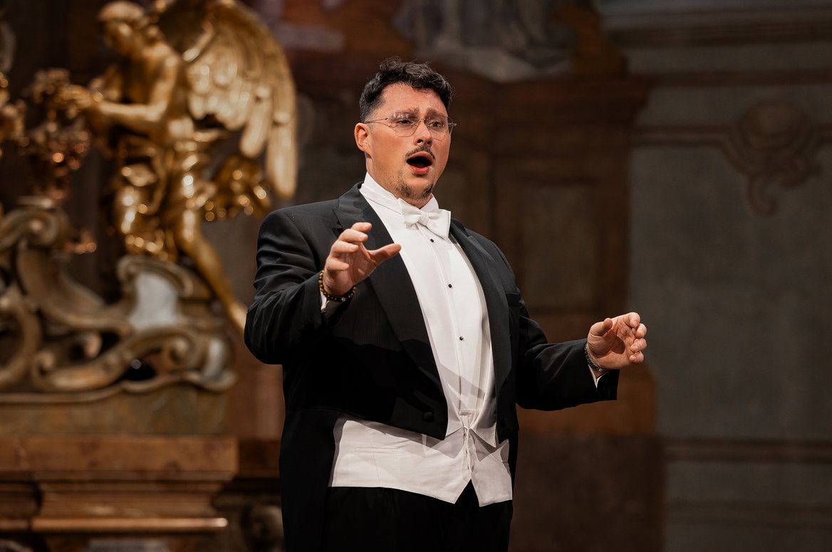  RICARDO MARINELLO Opera and the best of Hollywood!
