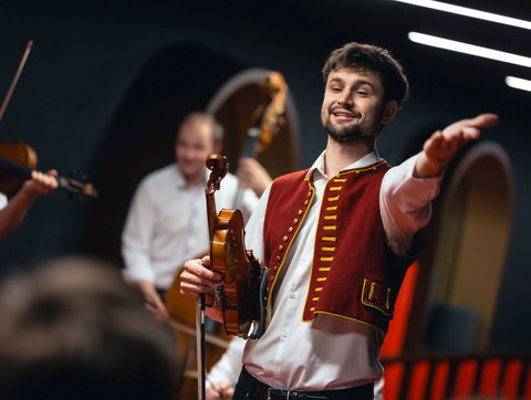 Musicians, What Are You Doing?